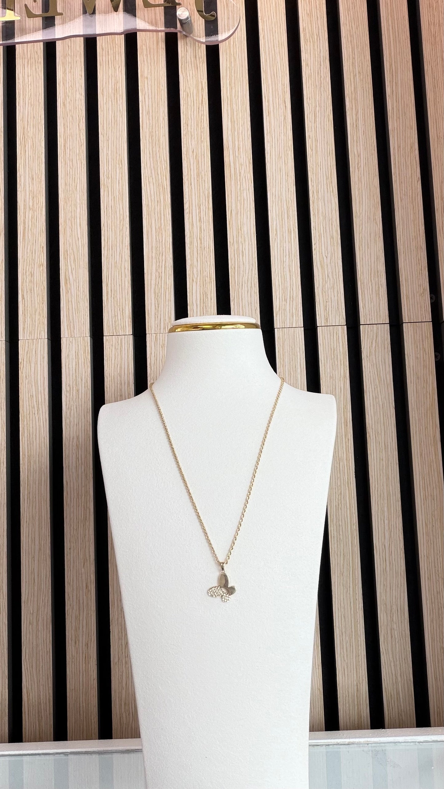 Cadena Torsal con dije de Mariposa